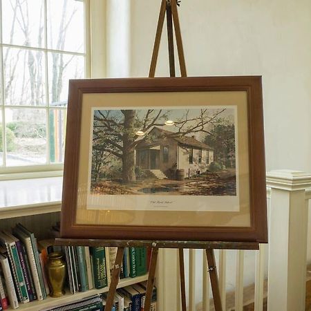 The Buck School Inn Downingtown Exterior photo