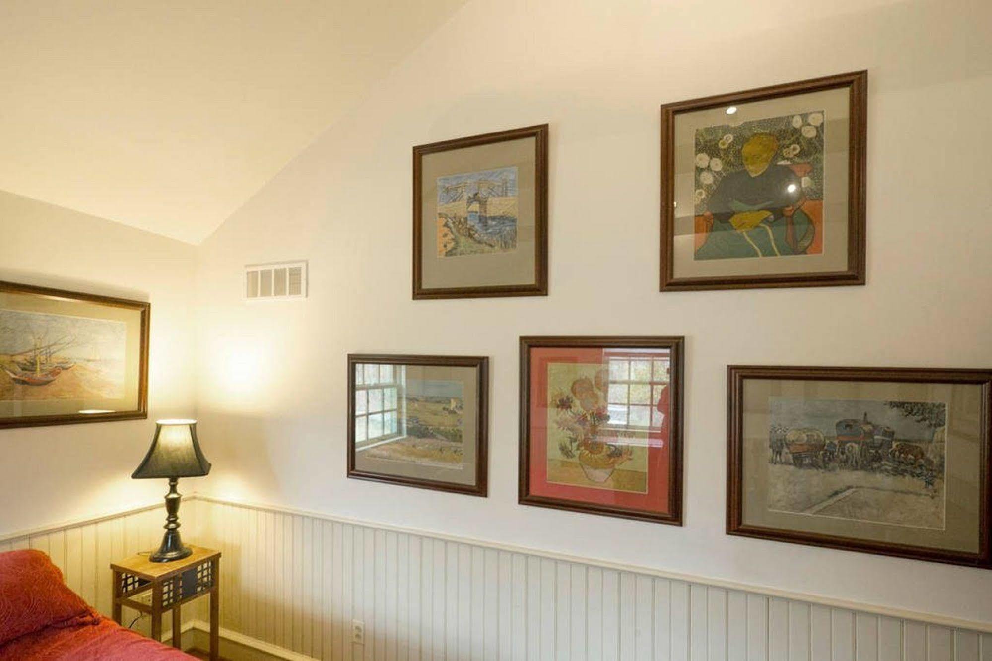The Buck School Inn Downingtown Exterior photo